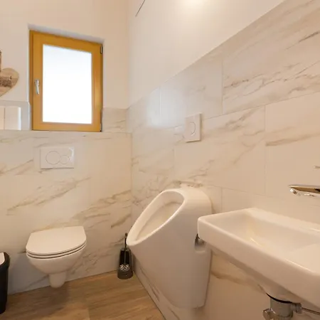 Alpenhof Apartamento *