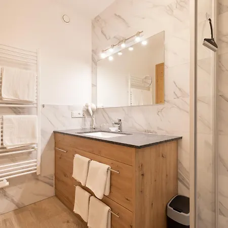 Alpenhof جيرلوس