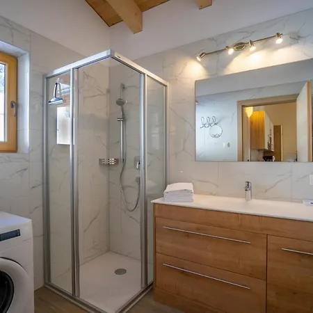 Alpenhof * جيرلوس